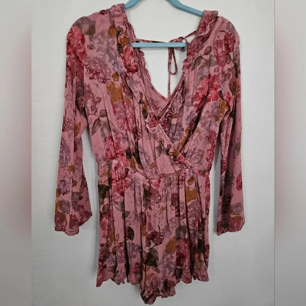 Mossimo Supply Co Floral Ruffle V Neck Tie Back Romper Pink Multi M